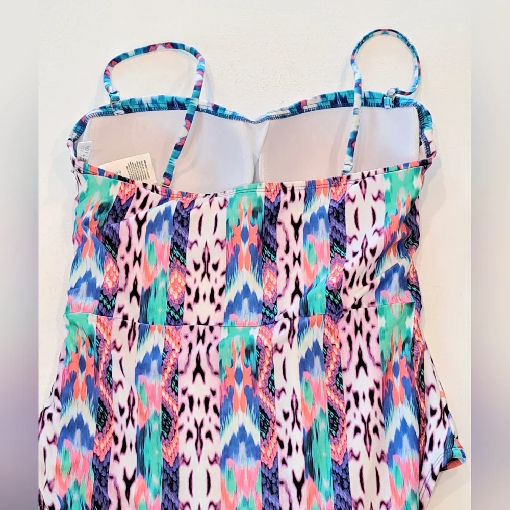 Kenneth Cole vibrant ikat